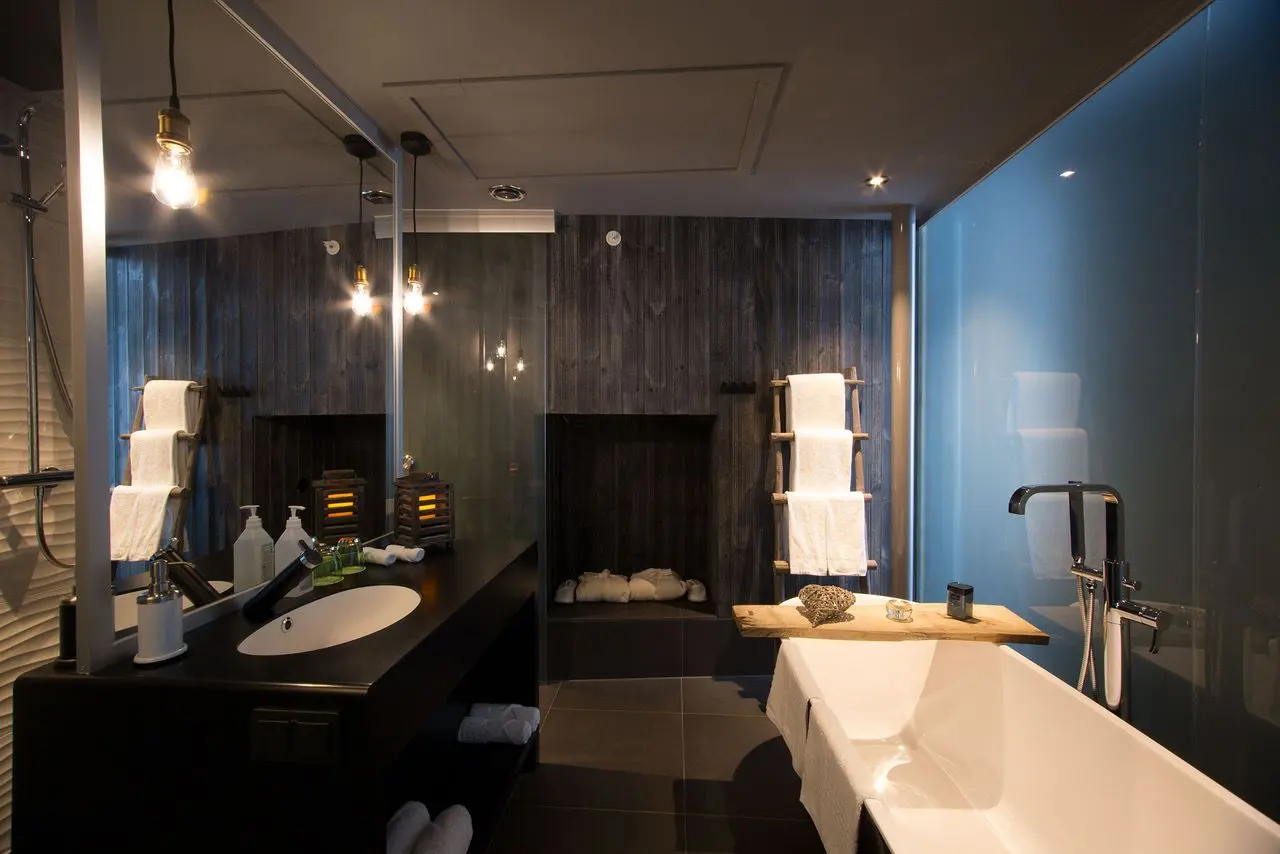 Aurora Suits — Hotel suites, Skaland, Senja, Norway — photo 5