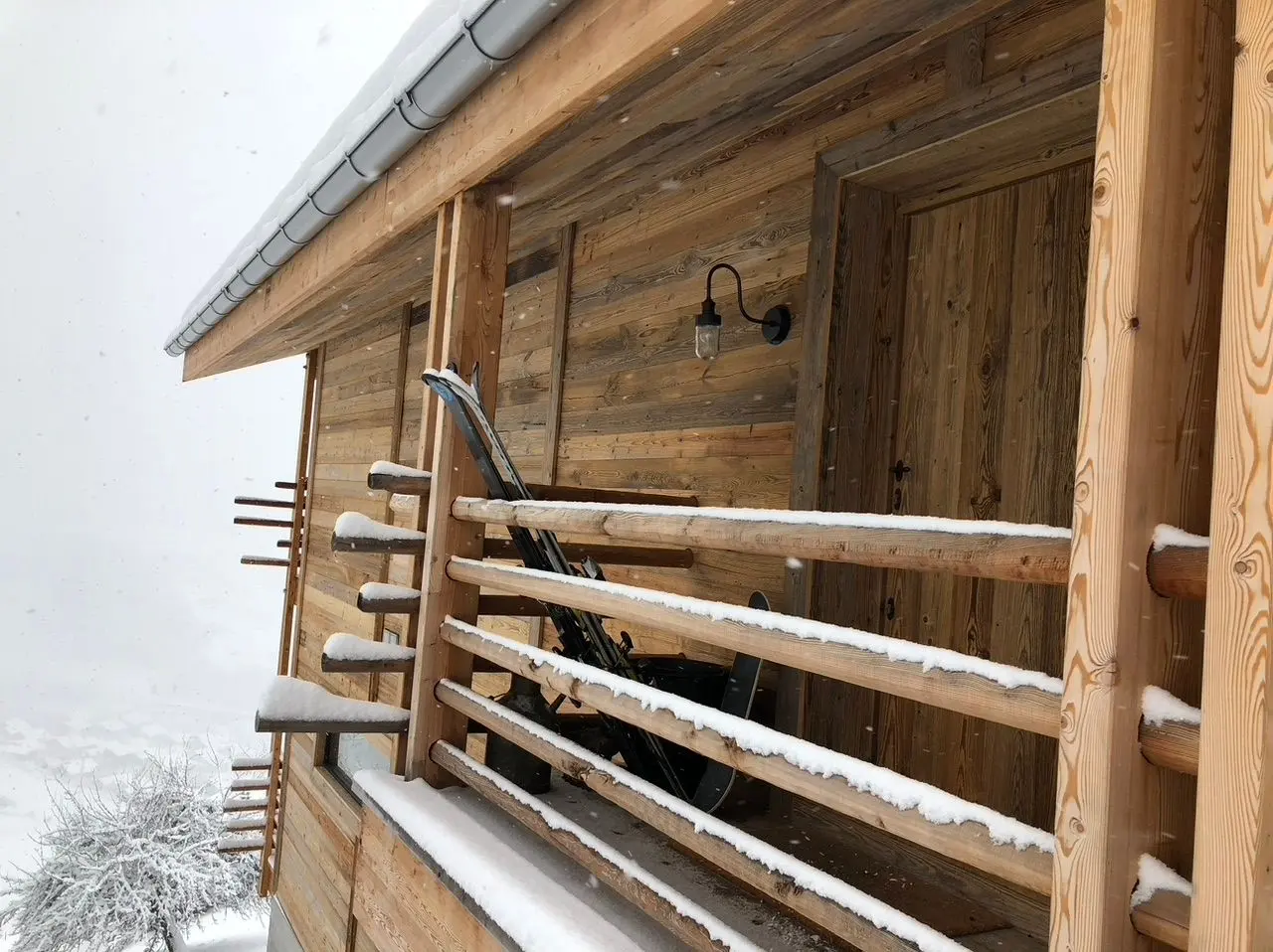 Chemin du Tuf — Custom chalet, Fontenelle, Switzerland — photo 3